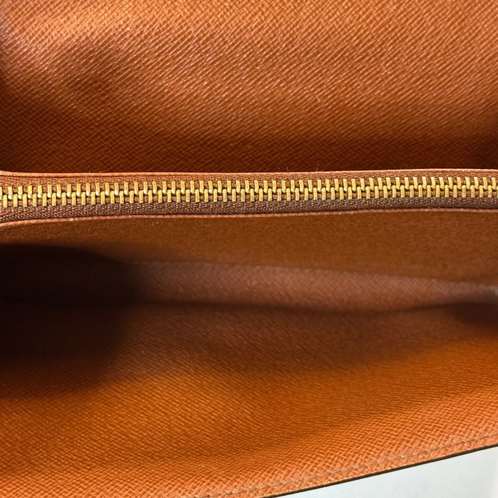 Sold out Monogram The Sarah long wallet with Gold Chain. - Picture 10 of 14